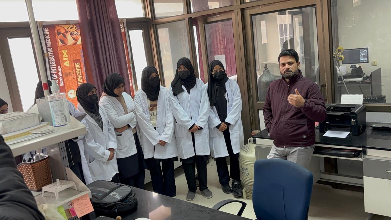 Science tour to CSIR IIIM Srinagar - Image 5