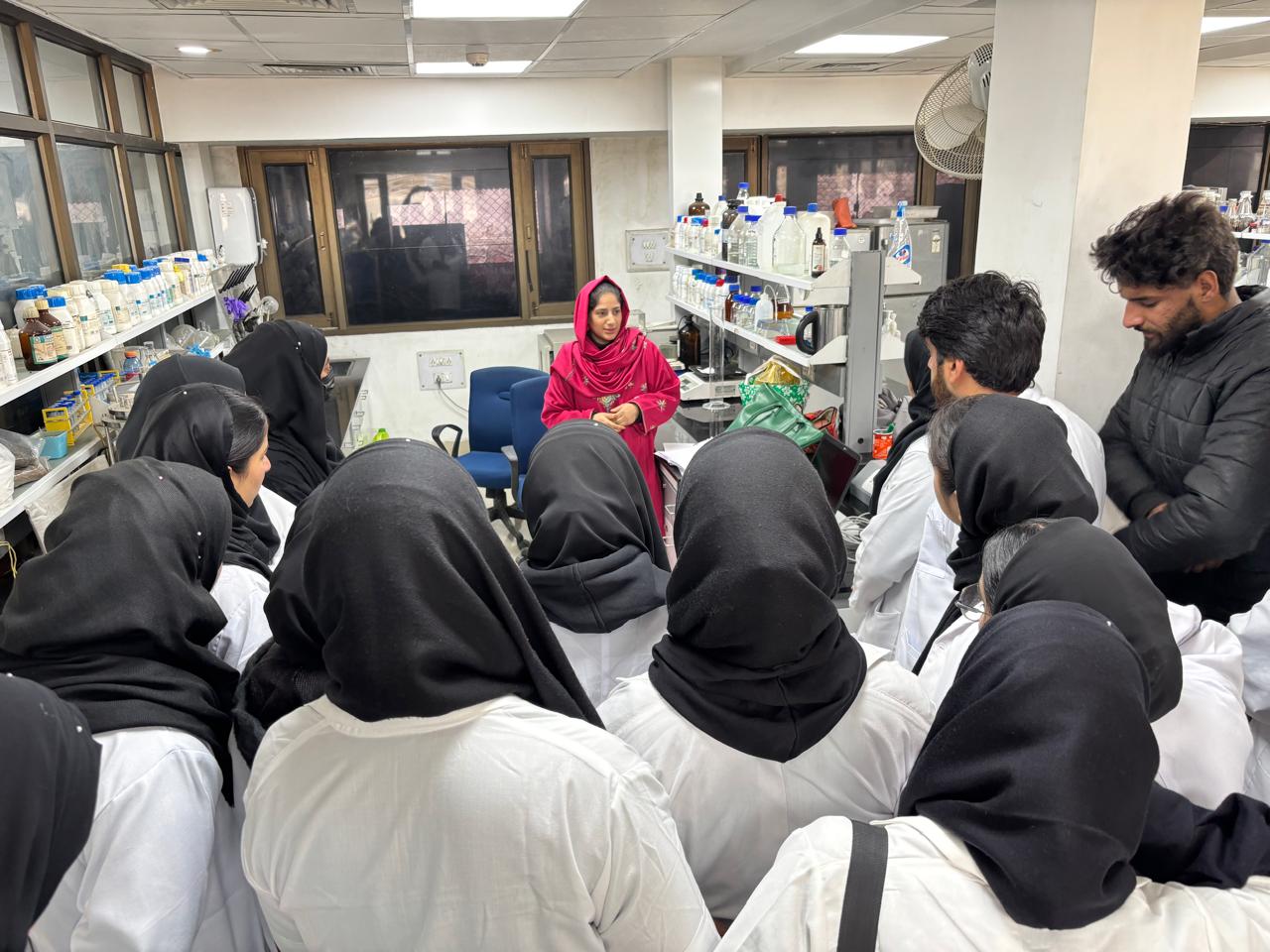 Science tour to CSIR IIIM Srinagar